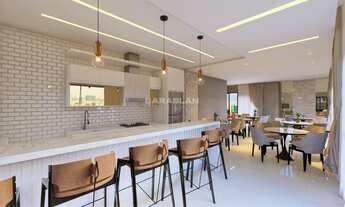 Imagem 7: Apartamento à Venda localizado a 11 minutos do Mar. Alto padrão de acabamento com apenas d