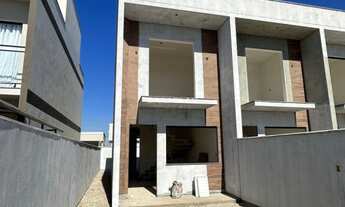 Imagem 4: Sobrado à Venda no loteamento Br Felice, em Tijucas/SC. Conta com dois dormitórios, living