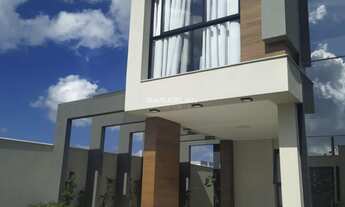 Imagem 3: Sobrado à Venda no bairro XV de Novembro, em Tijucas/SC. Conta com 3 quartos sendo 1 suíte