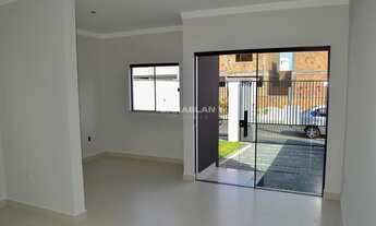 Imagem 4: Casa à Venda no loteamento Dom Geraldo, em Tijucas/SC. Conta com 3 dormitórios, living int