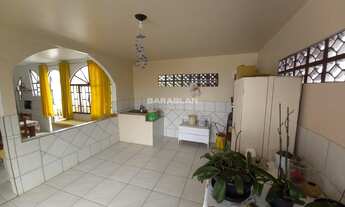 Imagem 5: Casa à Venda no Centro, em Tijucas/SC. Conta com 3 dormitórios sendo 1 suíte, sala e cozin