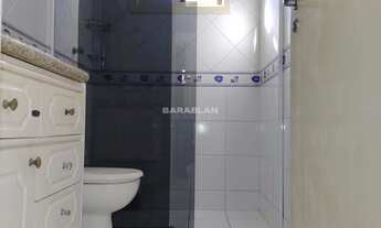 Imagem 7: Casa à Venda no Centro de Tijucas/SC. Conta com 4 dormitórios, 3 banheiros, sala de estar