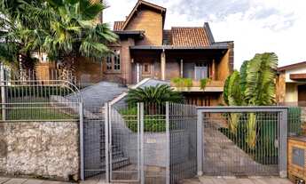 Imagem: UMA BELA CASA COM MUITO ESPAÇO E LAZER