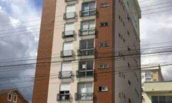 Imagem: No Centro, apartamento com pátio privativo