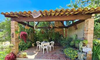 Imagem 4: Seu Refúgio dos Sonhos: Casa Aconchegante com Piscina e Lago em Pareci Novo!