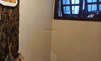 Imagem 3: Casa ampla e sofisticada com piscina e espaço gourmet no Bairro Progresso