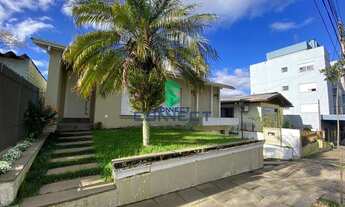 Imagem: Casa com 4 Dormitorio(s) localizado(a) no