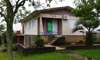 Imagem: Casa com 4 Dormitorio(s) localizado(a) no