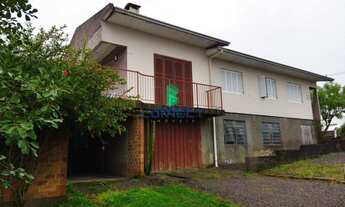 Imagem 2: Casa com 4 Dormitorio(s) localizado(a) no bairro Primeiro de Maio em Farroupilha / Rio G