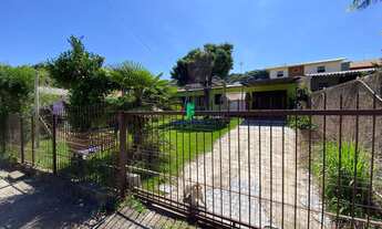 Imagem: Casa com 3 Dormitorio(s) localizado(a) no