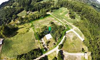 Imagem 3: Encantadora CHÁCARA a venda com CASA de 3 dormitórios e área para plantio