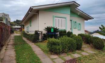 Imagem: Casa à Venda no Bairro Primeiro de Maio
