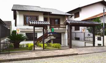 Imagem: Ampla casa, TOTALMENTE MOBILIADA, localizada