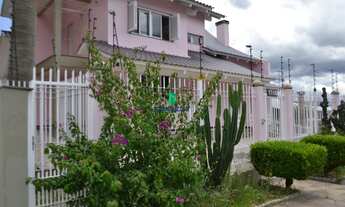 Imagem 2: Bela e ampla residência, com piscina, muito bem localizada na Av. França no bairro Bela Vi