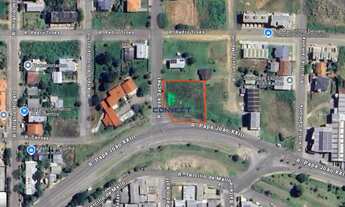 Imagem 2: Amplo terreno de esquina com frente para rua Papa João XXIII