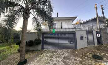 Imagem: Casa semimobiliada com closet, hidromassagem