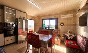 Imagem 5: CASA COM 4 DORMOTÓRIOS NO BAIRRO PROMEIRO DE MAIO!