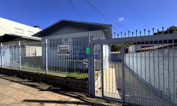 Imagem: CASA A VENDA NO CENTRO DE FARROUPILHA!