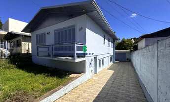 Imagem 2: CASA A VENDA NO CENTRO DE FARROUPILHA!