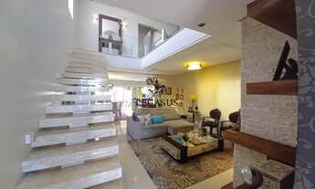 Imagem 2: Sobrado Belíssimo, 3 dormitórios, 1 suítes, 3 banheiro, 2 vagas na garagem, 251M² de Área