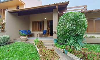 Imagem 2: Casa Maravilhosa, 4 dormitórios, 1 suítes, 4 banheiro, 2 vagas na garagem, 285M² de Área C