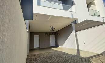 Imagem 5: Lindo Sobrado, 3 dormitórios, 3 suíte, 2 banheiro, 2 vagas na garagem, 150M² de Área Const