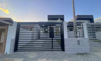 Imagem 2: LINDA CASA, 2 dormitórios, 1 suítes, 2 banheiro, 2 vagas na garagem, 150M² de Área Constru