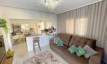 Imagem 4: Casa térrea semimobiliada no bairro Vicentina em São Leopoldo. Pátio amplo, painéis fotovo