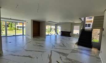 Imagem 2: Casa NOVA espetacular a venda em Canela com 5 suítes