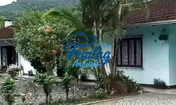 Imagem: Casa com 05 quartos em Schroeder no Bairro