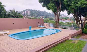 Imagem 4: Casa no Vila Nova com Amplo Terreno e Piscina