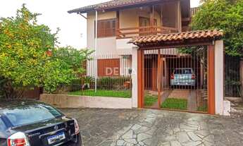 Imagem: Casa à venda com piscina e closet em Novo