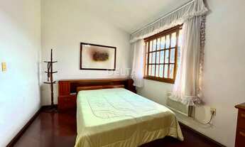 Imagem 7: Casa com 3 dormitórios sendo 1 suíte, 1 vaga de garagem e excelente espaço com churrasquei