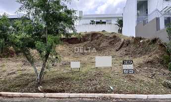 Imagem 1: Excelente terreno de 355 m² em uma das ruas mais nobres da cidade, no bairro Jardim Mauá e