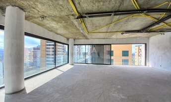 Imagem: Apartamento amplo, com 223m², 3 suítes