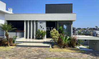 Imagem 2: Casa no Condomínio Horizon com 3 Quartos e 6 vagas de garagem