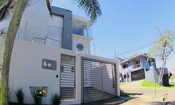 Imagem 4: Sobrado com 2 dormitórios, 1 suíte e 2 vagas de garagem no Bairro Hamburgo Velho em Novo H