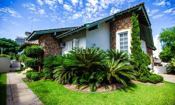 Imagem: Casa À Venda, 3 Dormitórios sendo 2 Suítes