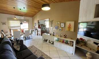 Imagem 2: Casa com piscina, no bairro Encosta do Sol!