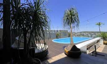 Imagem: Casa semimobiliada, com piscina, no bairro