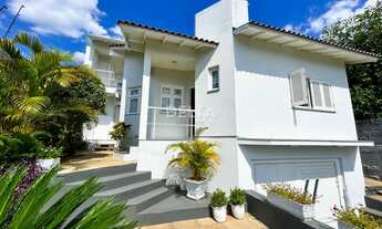 Imagem 2: Excelente Casa com 3 Dormitórios, sendo 2 suítes, pátio com Piscina e Garagem para 2 Carro