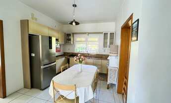 Imagem 7: Excelente Casa com 3 Dormitórios, sendo 2 suítes, pátio com Piscina e Garagem para 2 Carro