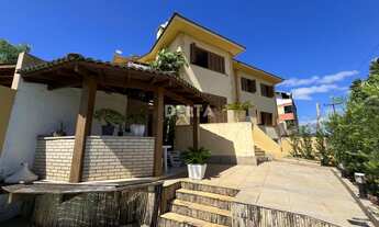 Imagem: Casa com piscina no bairro Encosta do Sol!