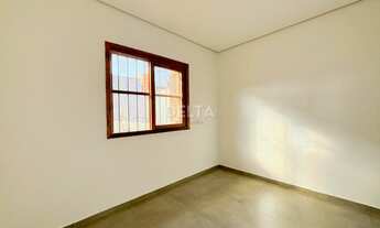 Imagem 4: Casa com 2 Quartos com pátio à Venda por R$ 233.000,00