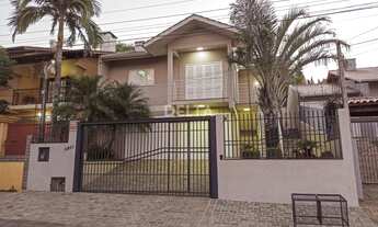 Imagem: Casa com Churrasqueira e Ar Condicionado