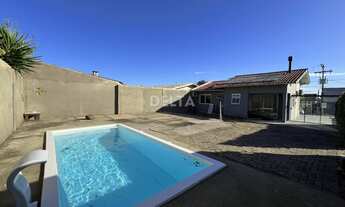 Imagem: Casa plana, com 02 quartos e pátio com