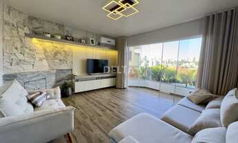 Imagem: Linda Casa Reformada com Vista no Ideal