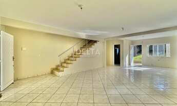 Imagem: Casa com 2 quartos e 2 vagas no Jardim Mauá