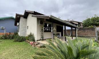 Imagem: Casa com 2 quartos, de esquina no bairro