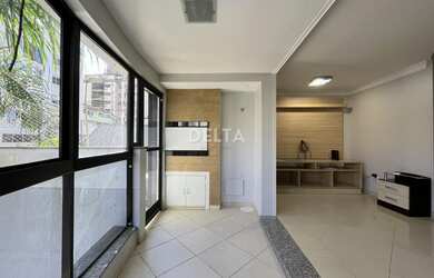 Imagem 2: Apartamento SEMIMOBILIADO, com 3 quartos, churrasqueira, terraço e vaga dupla, no Centro d